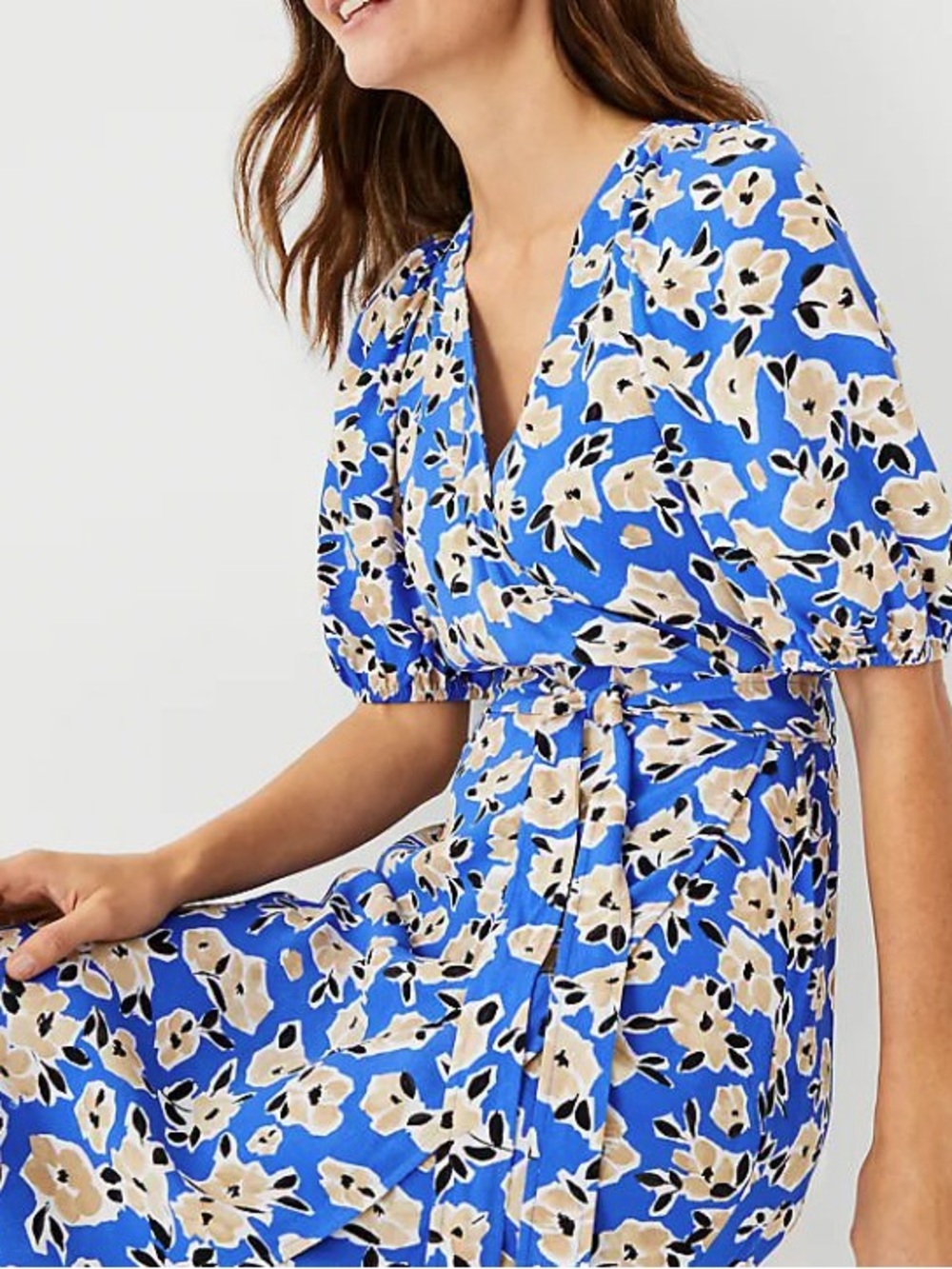 Ann Taylor Floral Wrap Midi Dress in Dazzling Blue 6 Puff Sleeve Vneck Classic